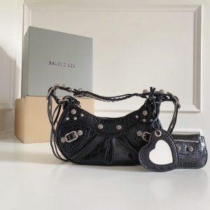 Le Cagole Shoulder Bag (Black)