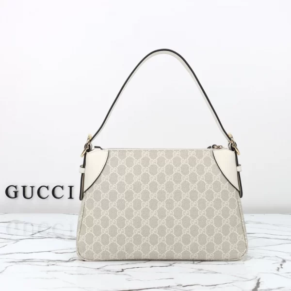 The GG Emblem Bag -815216