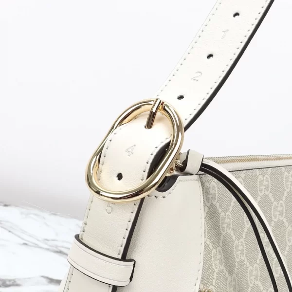 The GG Emblem Bag -815216