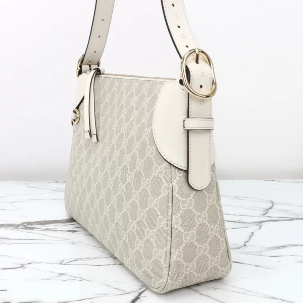The GG Emblem Bag -815216