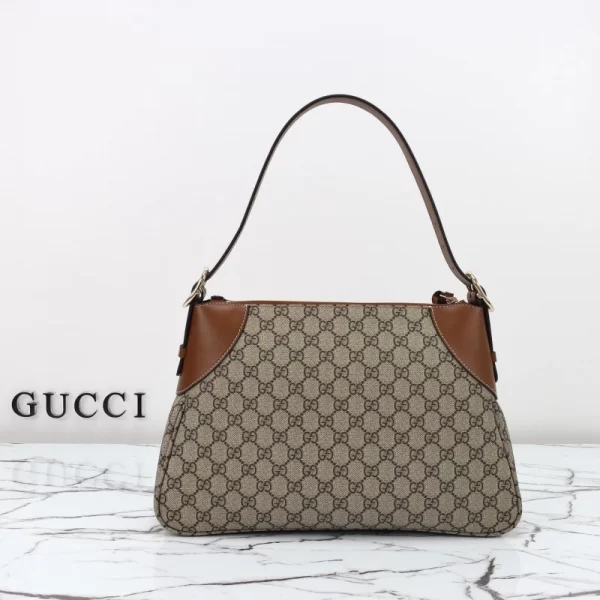 The GG Emblem Bag -815217