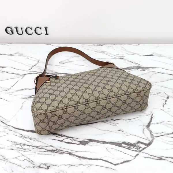 The GG Emblem Bag -815217