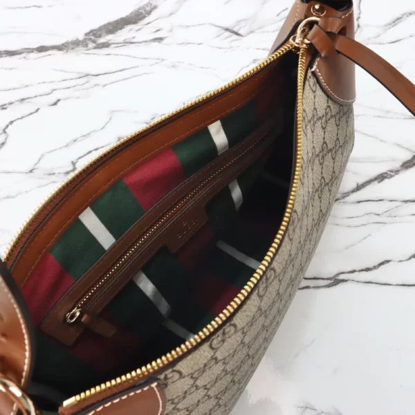 The GG Emblem Bag -815217