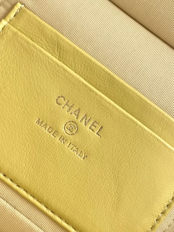 Chanel  Vanity Bag 25C AP4385