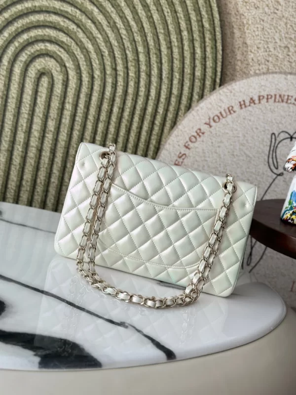Chanel  CF Classic Flap A01112