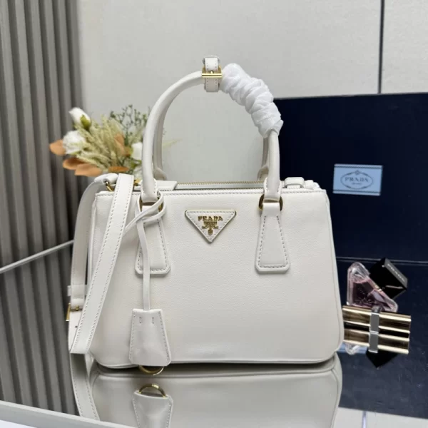 Galleria Nappa Leather Bag -1BA896