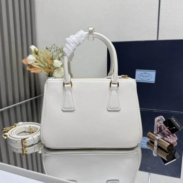 Galleria Nappa Leather Bag -1BA896
