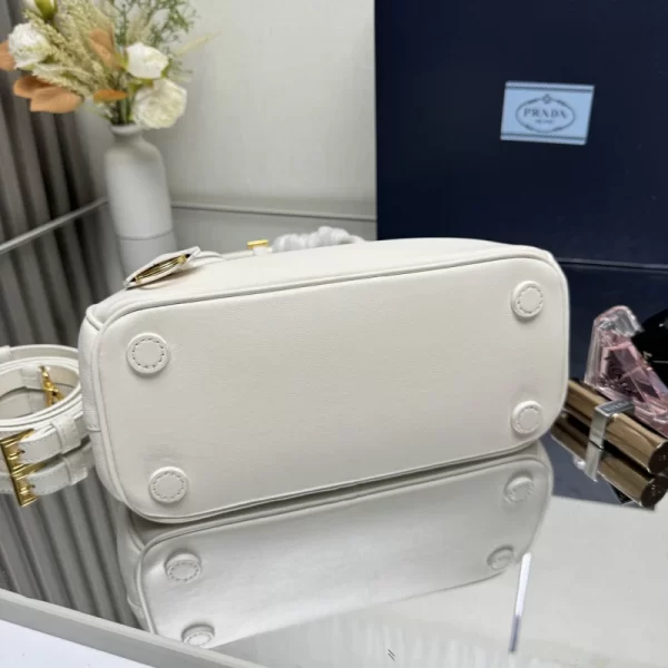 Galleria Nappa Leather Bag -1BA896