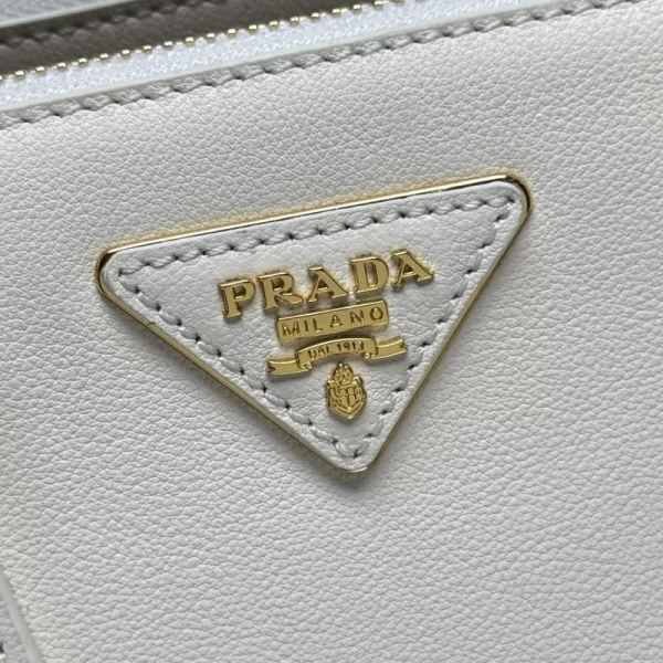 Galleria Nappa Leather Bag -1BA896