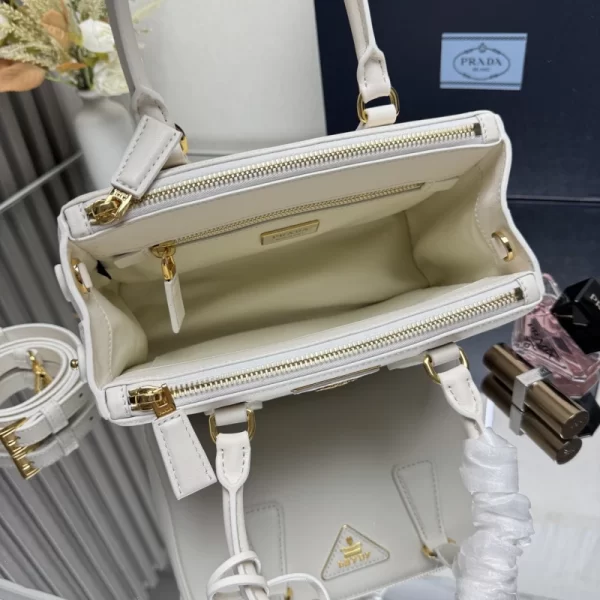 Galleria Nappa Leather Bag -1BA896