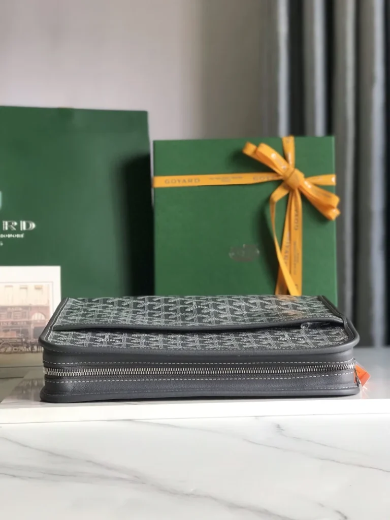 Goyard Jouvence GM Toiletry Bag 023