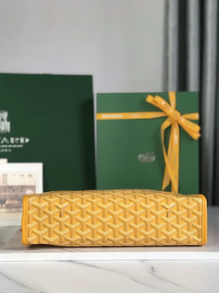 Goyard Jouvence GM Toiletry Bag 031